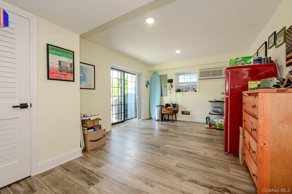 75 Curley Street Long Beach, NY 11561