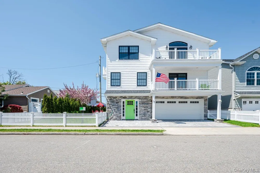75 Curley Street Long Beach, NY 11561