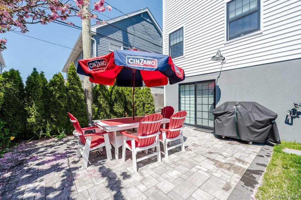 75 Curley Street Long Beach, NY 11561