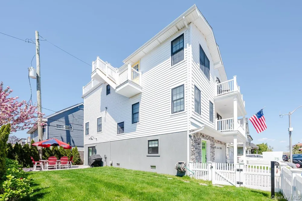 75 Curley Street Long Beach, NY 11561