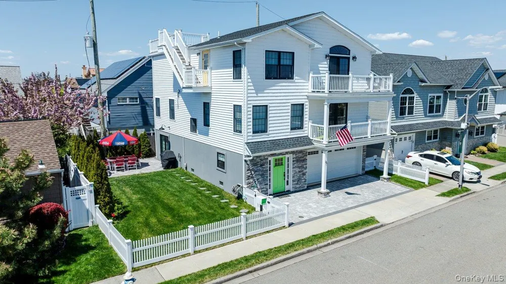 75 Curley Street Long Beach, NY 11561