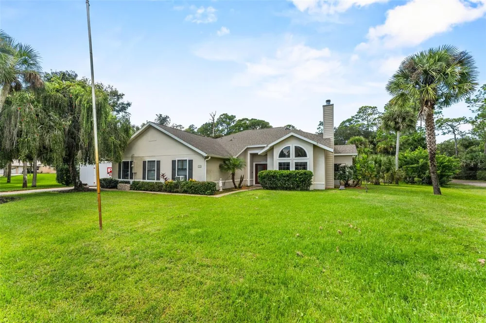 5560 BOB WHITE TRAIL Mims, FL 32754