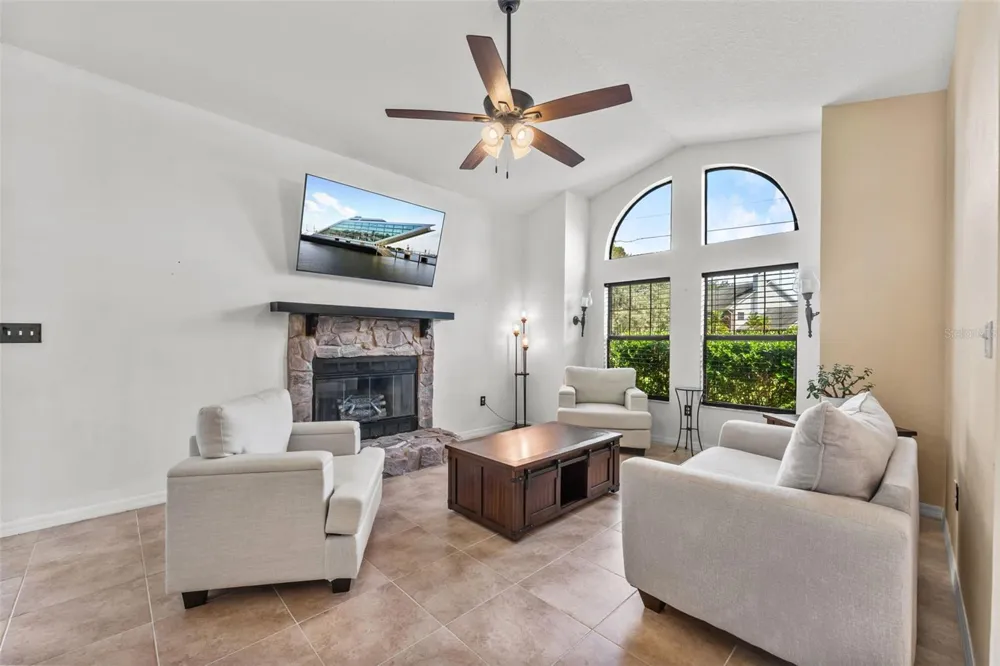 5560 BOB WHITE TRAIL Mims, FL 32754