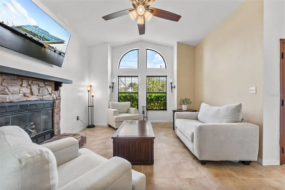 5560 BOB WHITE TRAIL Mims, FL 32754