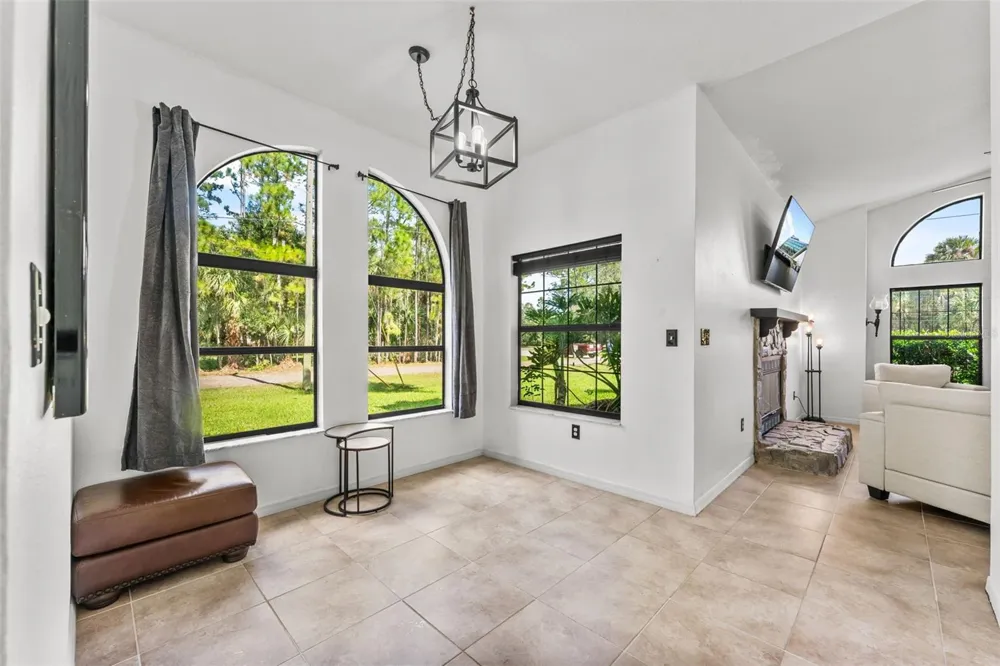 5560 BOB WHITE TRAIL Mims, FL 32754