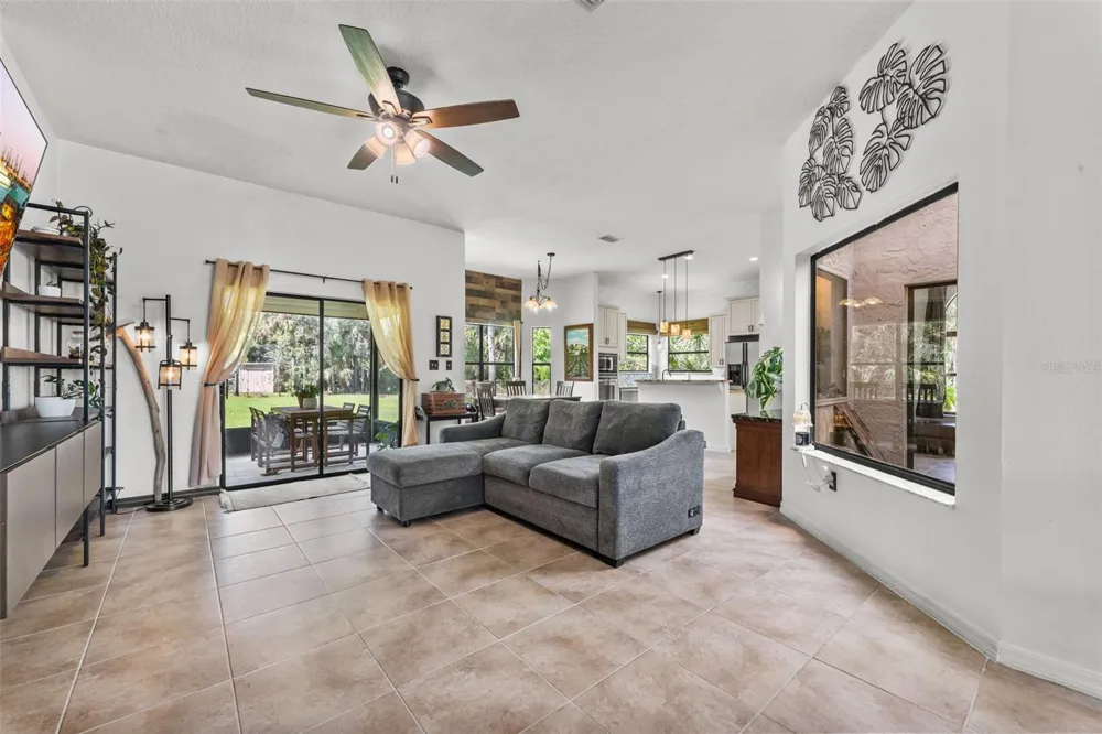 5560 BOB WHITE TRAIL Mims, FL 32754