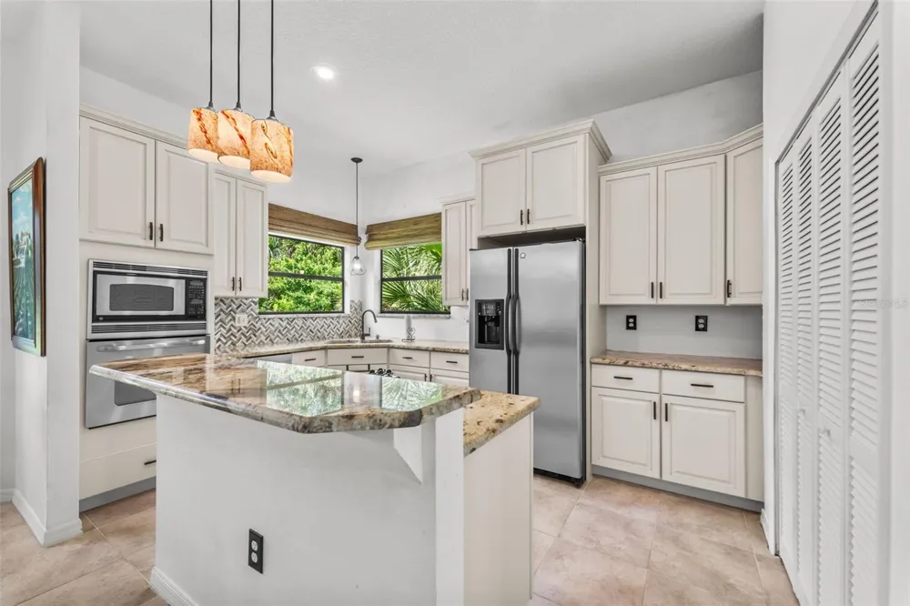 5560 BOB WHITE TRAIL Mims, FL 32754