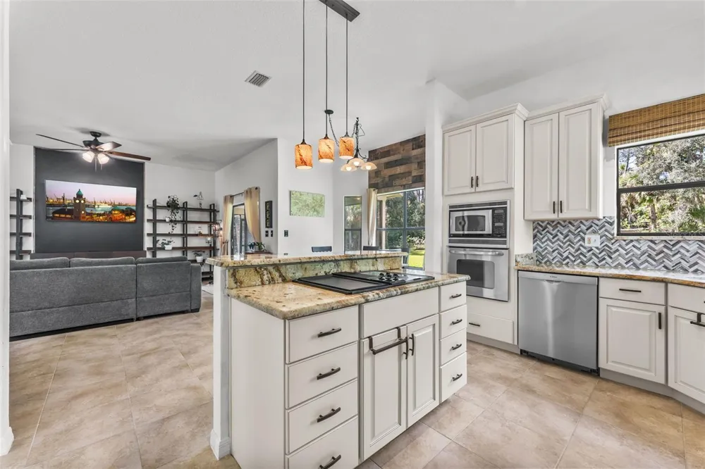 5560 BOB WHITE TRAIL Mims, FL 32754