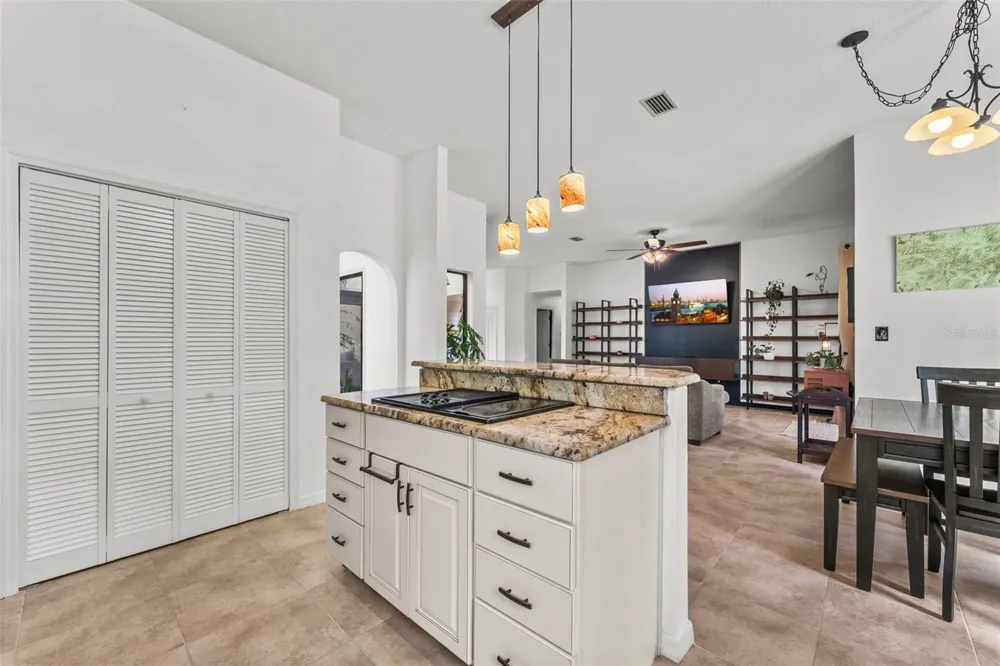 5560 BOB WHITE TRAIL Mims, FL 32754