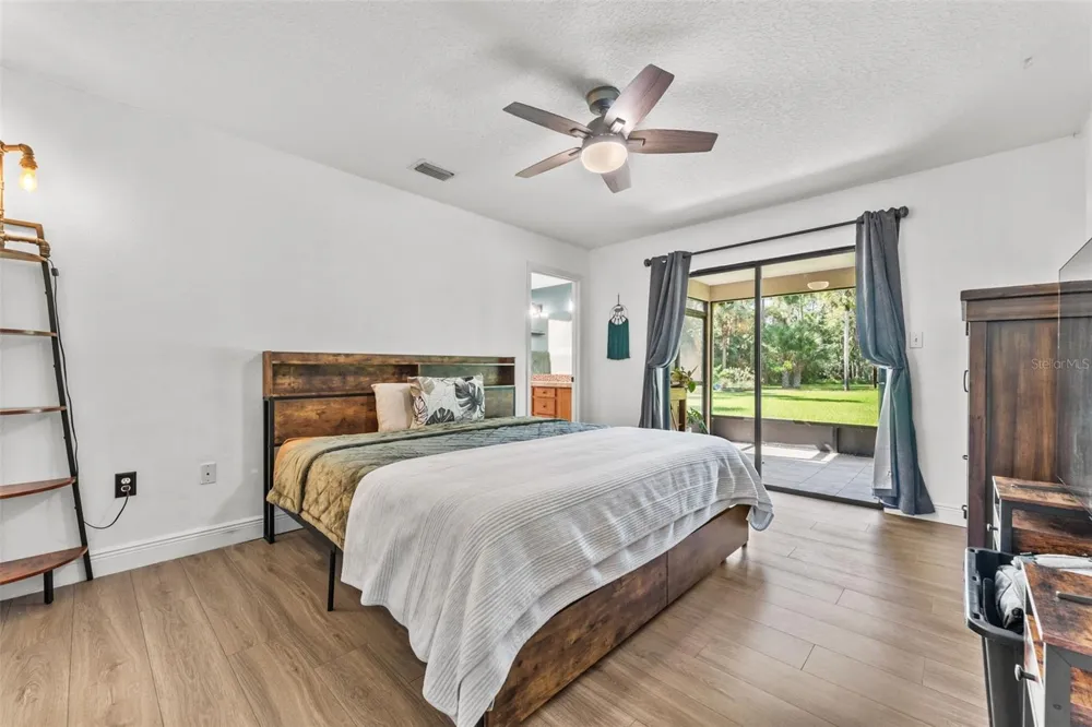 5560 BOB WHITE TRAIL Mims, FL 32754