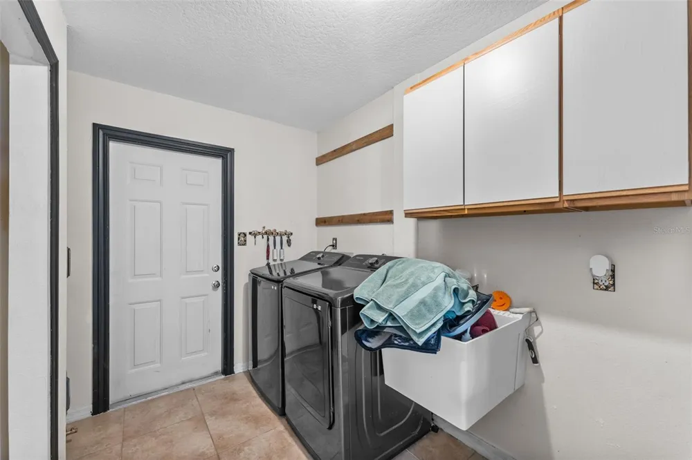 5560 BOB WHITE TRAIL Mims, FL 32754