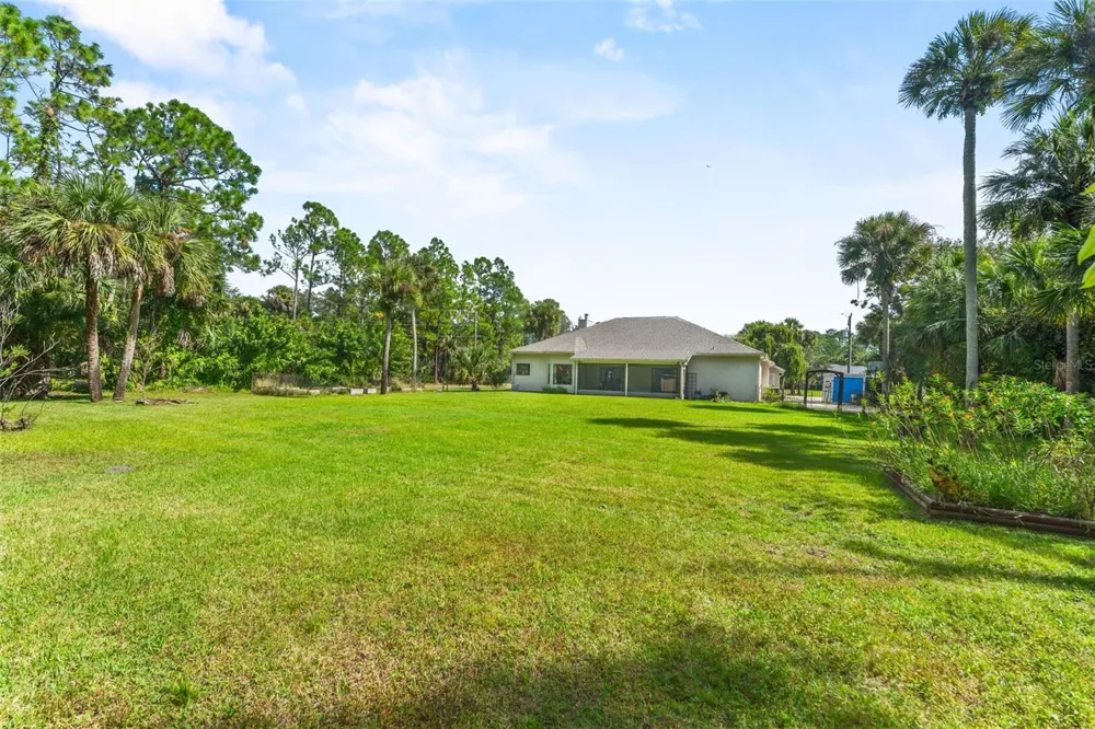5560 BOB WHITE TRAIL Mims, FL 32754