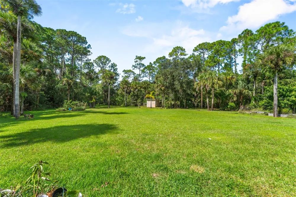 5560 BOB WHITE TRAIL Mims, FL 32754