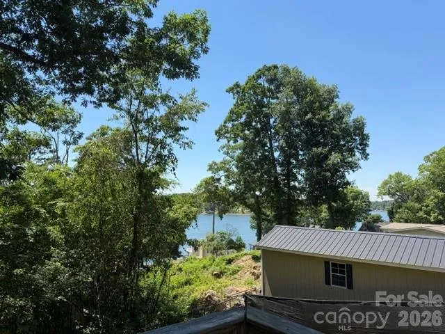 240 Skyline Drive New London, NC 28127