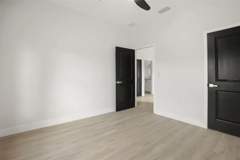 823 E MCDONALD AVENUE Eustis, FL 32726