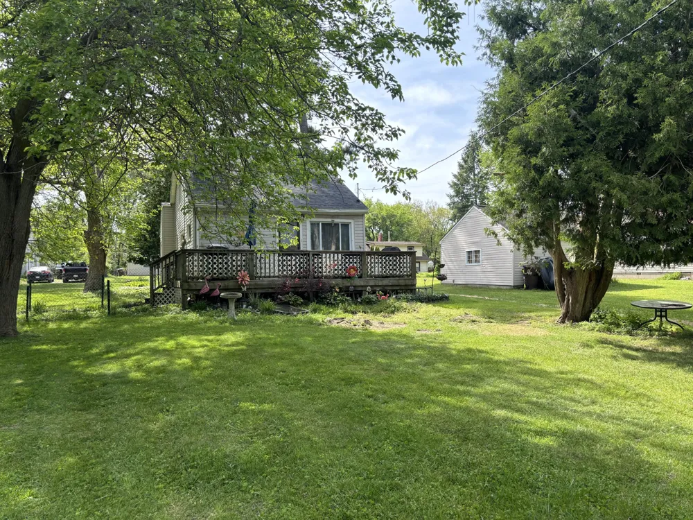 2545 Massena Avenue Commerce, MI 48382