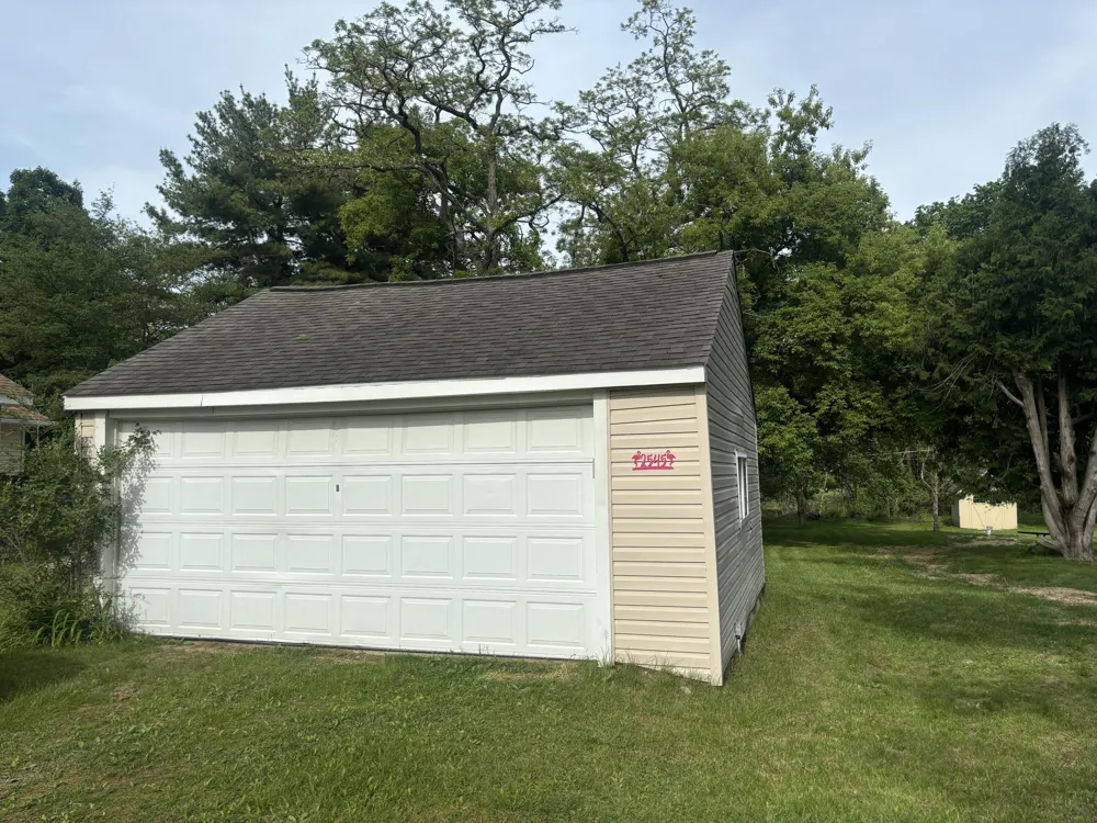 2545 Massena Avenue Commerce, MI 48382