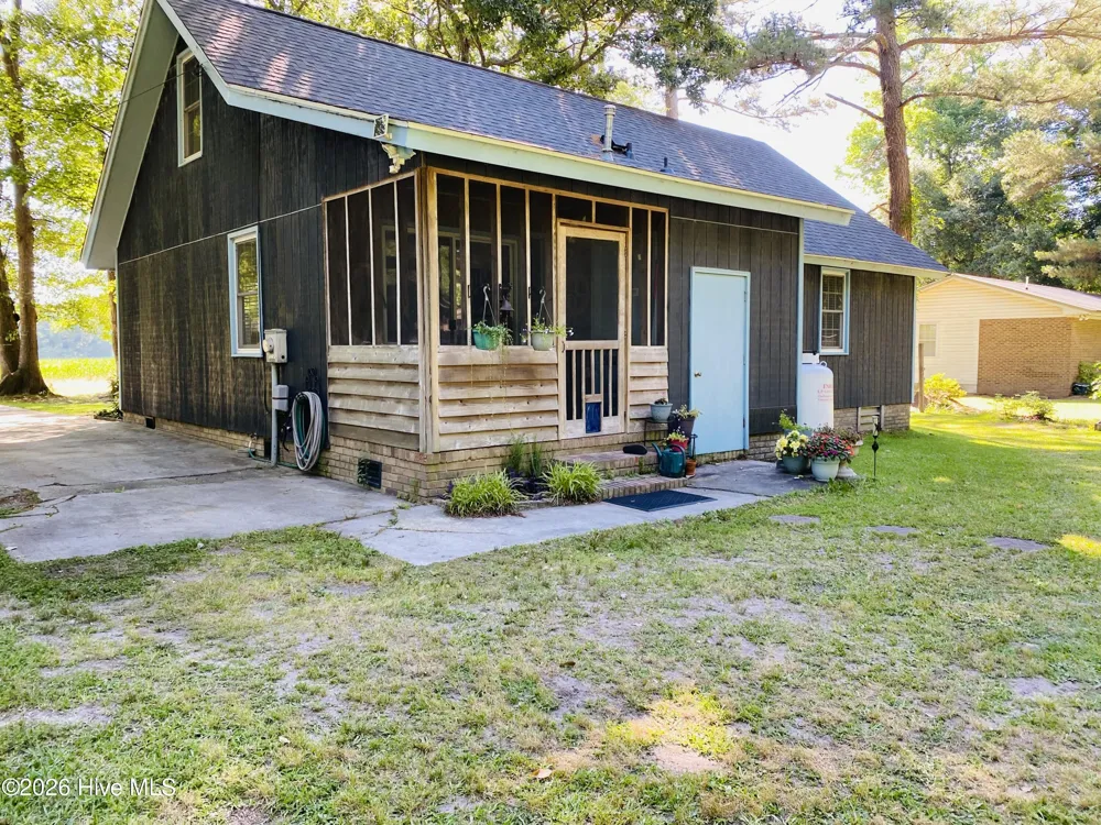 744 Mrs Tates Road Whiteville, NC 28472