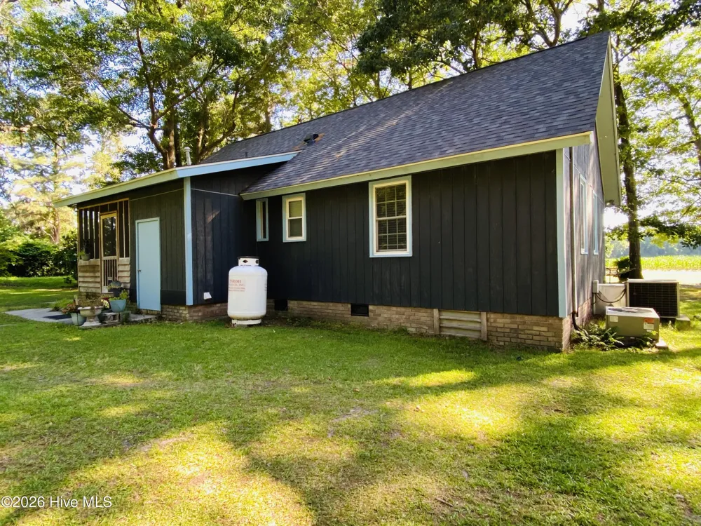 744 Mrs Tates Road Whiteville, NC 28472