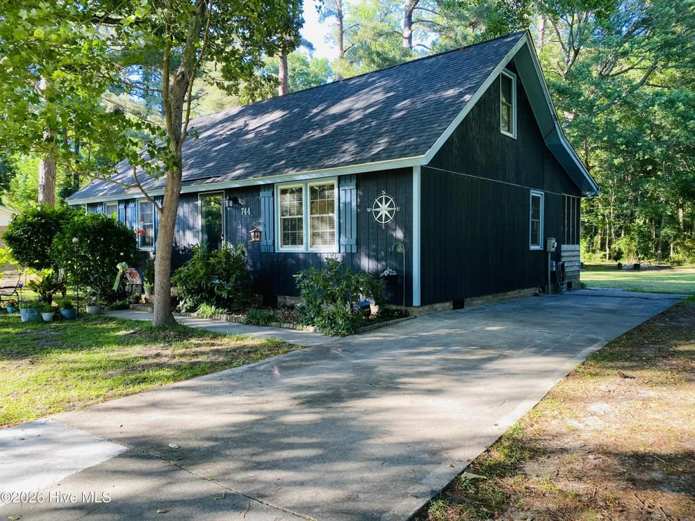 744 Mrs Tates Road Whiteville, NC 28472