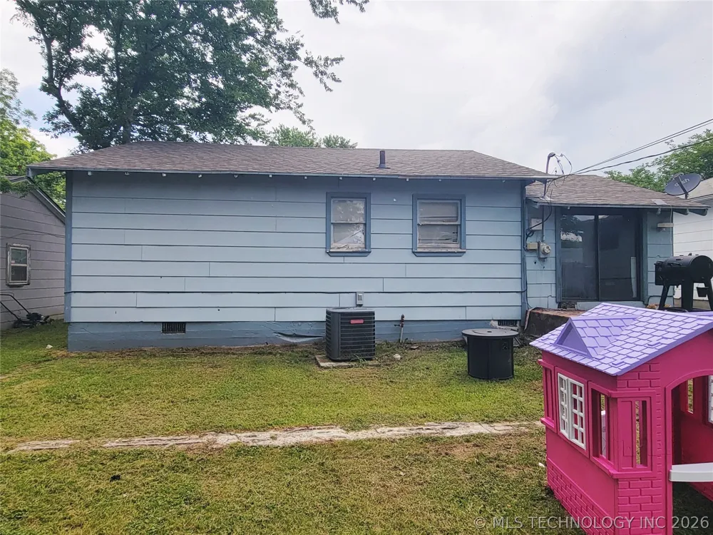 509 Burgess Holdenville, OK 74848