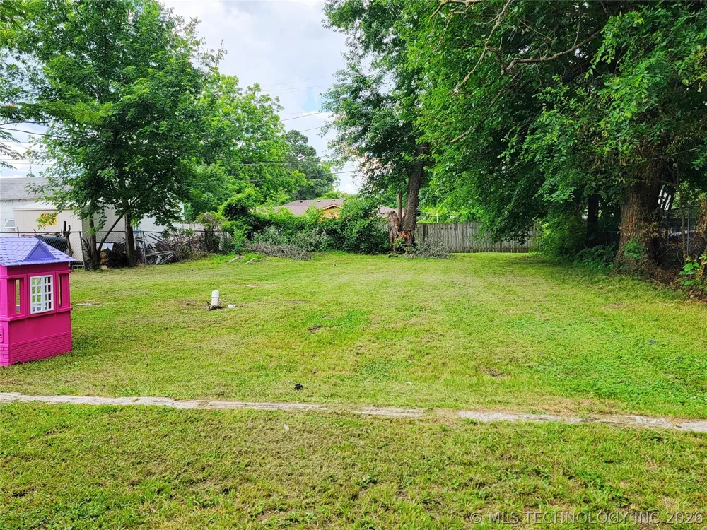509 Burgess Holdenville, OK 74848