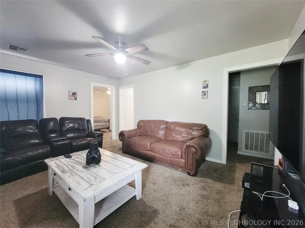 509 Burgess Holdenville, OK 74848