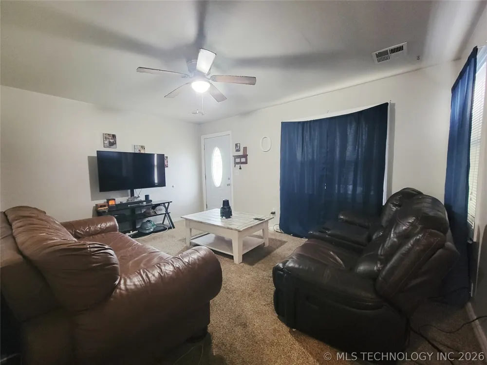 509 Burgess Holdenville, OK 74848