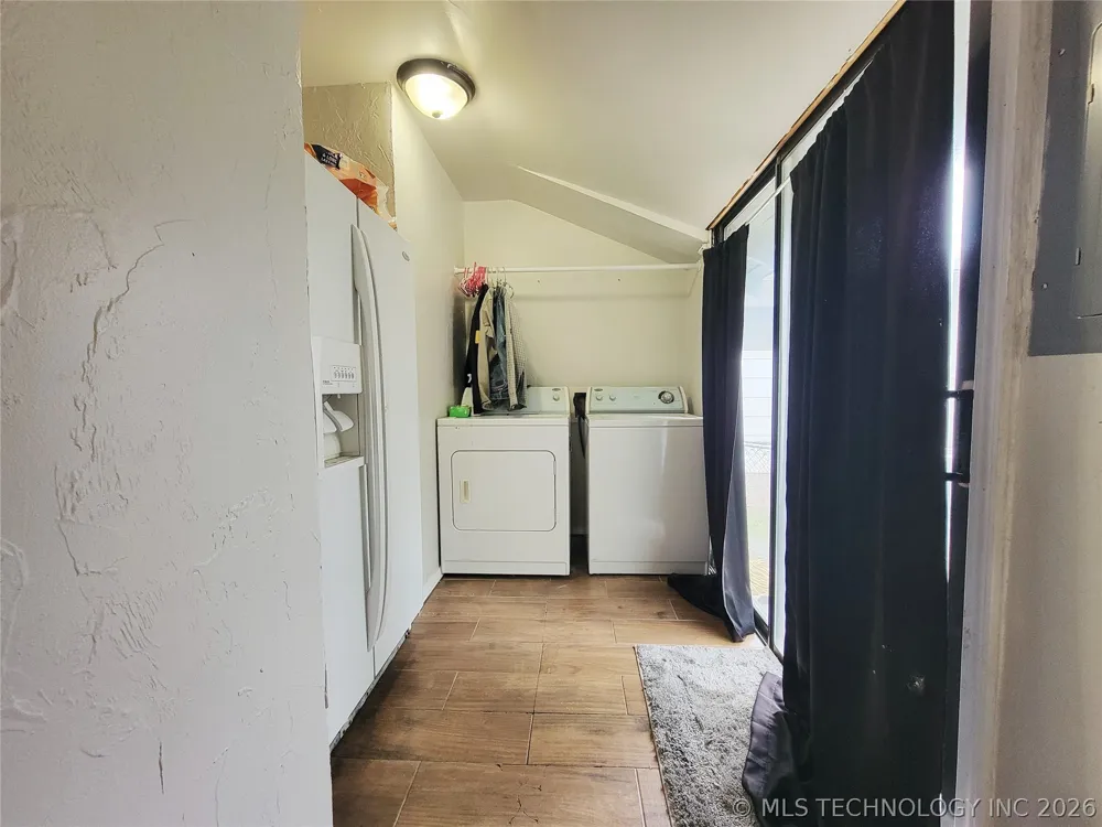 509 Burgess Holdenville, OK 74848