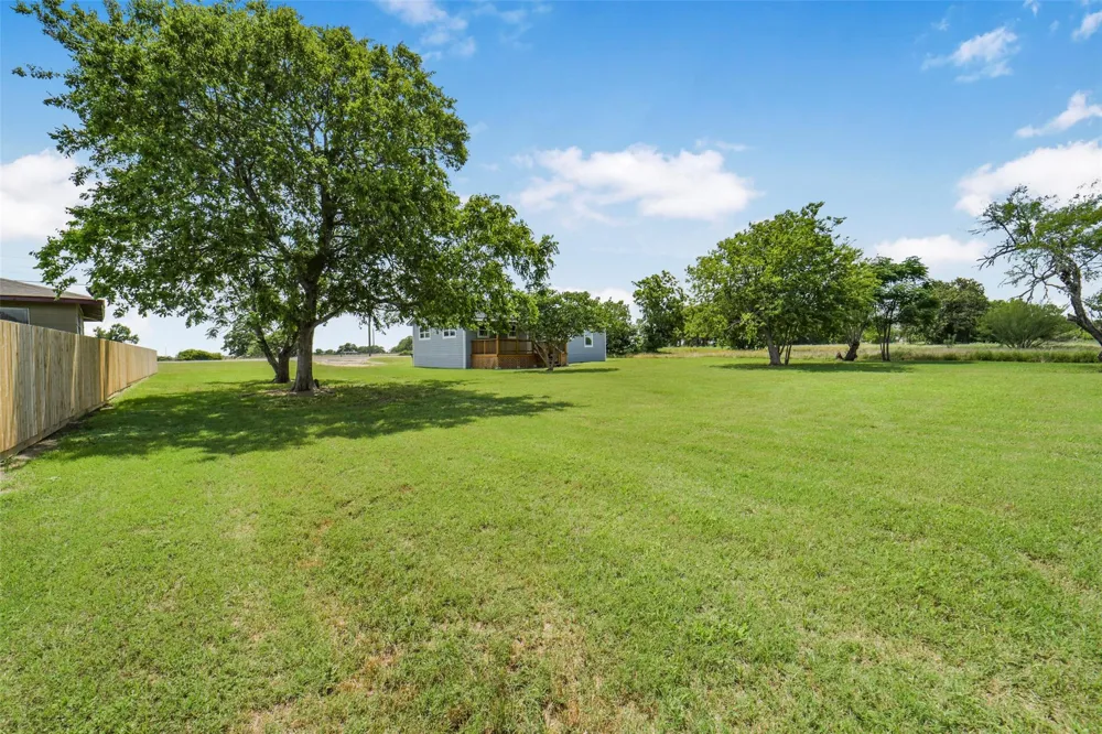 16057 Ave B Somerville, TX 77879