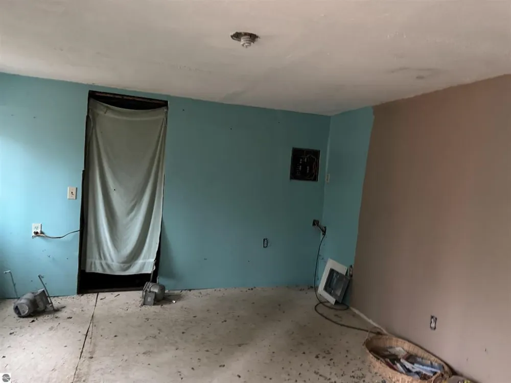 3105 3 1/4 ROAD Springville Township, MI 49668