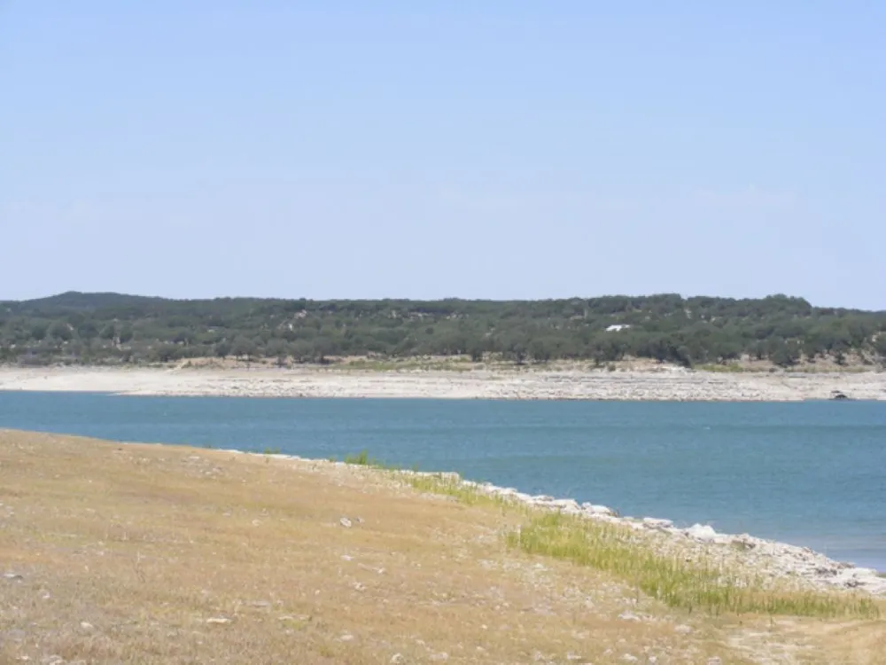 738 Deckhouse Drive Point Venture, TX 78645