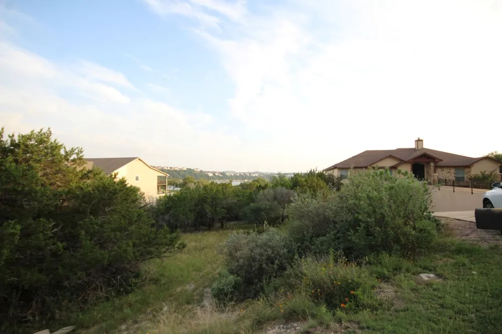 738 Deckhouse Drive Point Venture, TX 78645