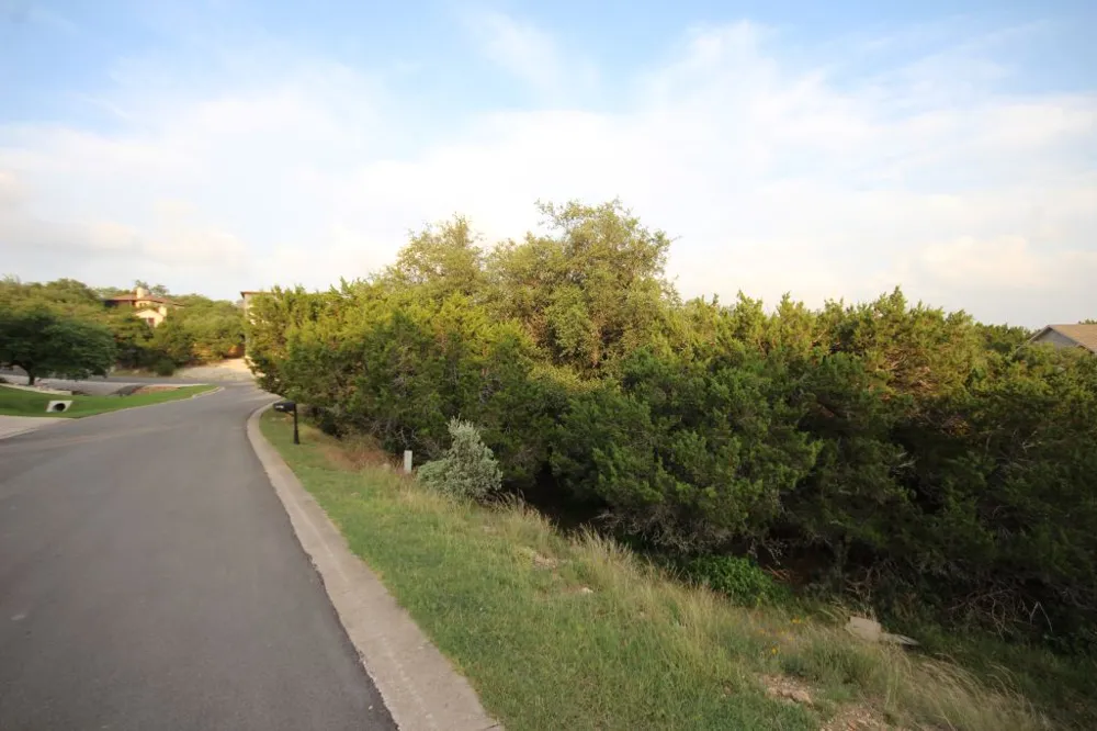 738 Deckhouse Drive Point Venture, TX 78645