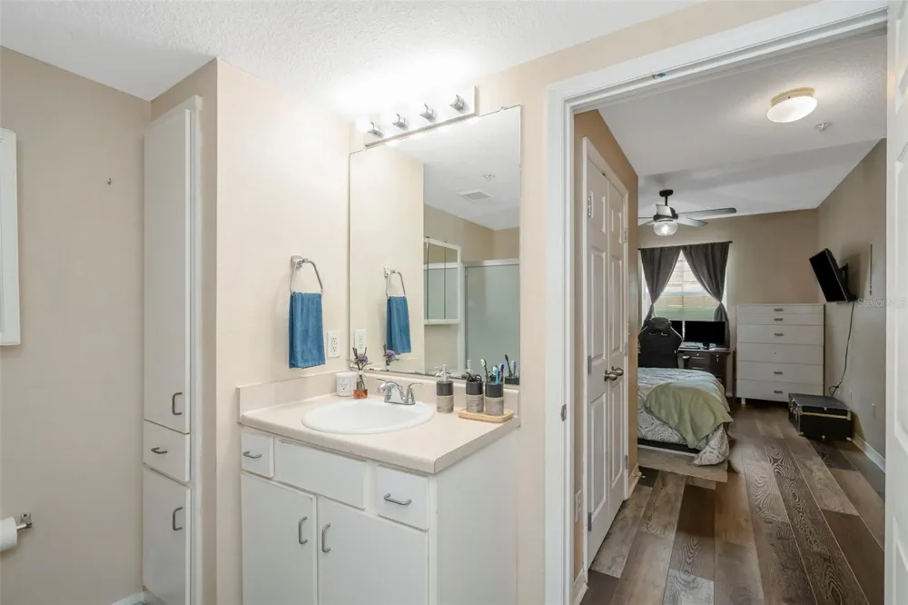 1810 E PALM AVENUE #5217 Tampa, FL 33605