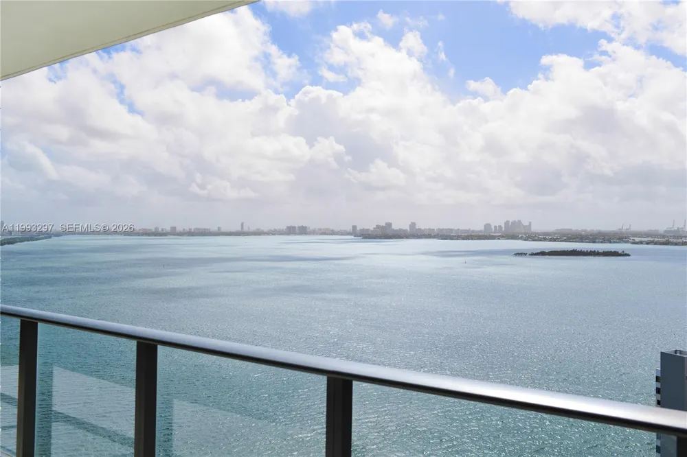 650 NE 32nd St #2104 Miami, FL 33137