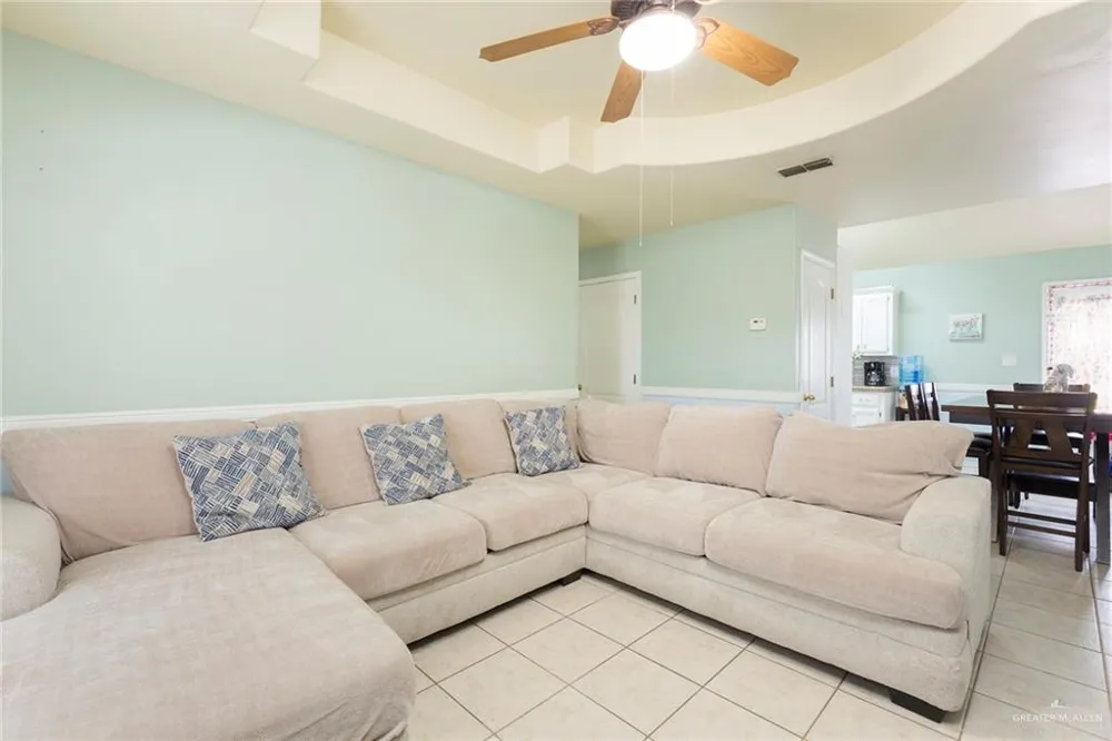1502 Diamond Avenue Penitas, TX 78576
