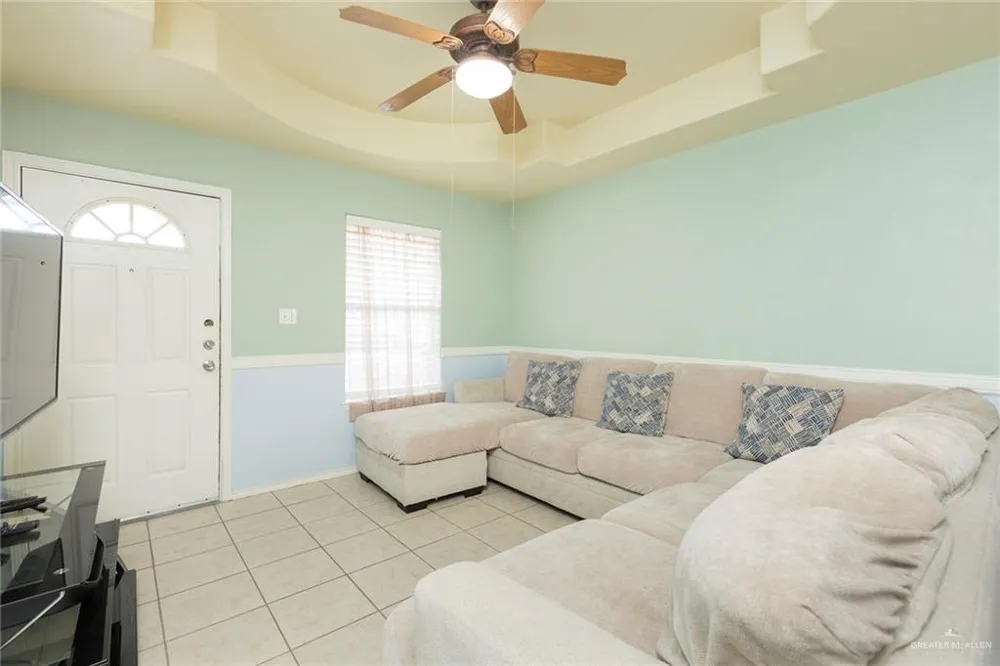 1502 Diamond Avenue Penitas, TX 78576