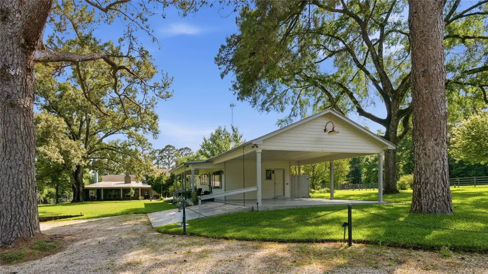 13547 Shepard Hill Road Willis, TX 77318