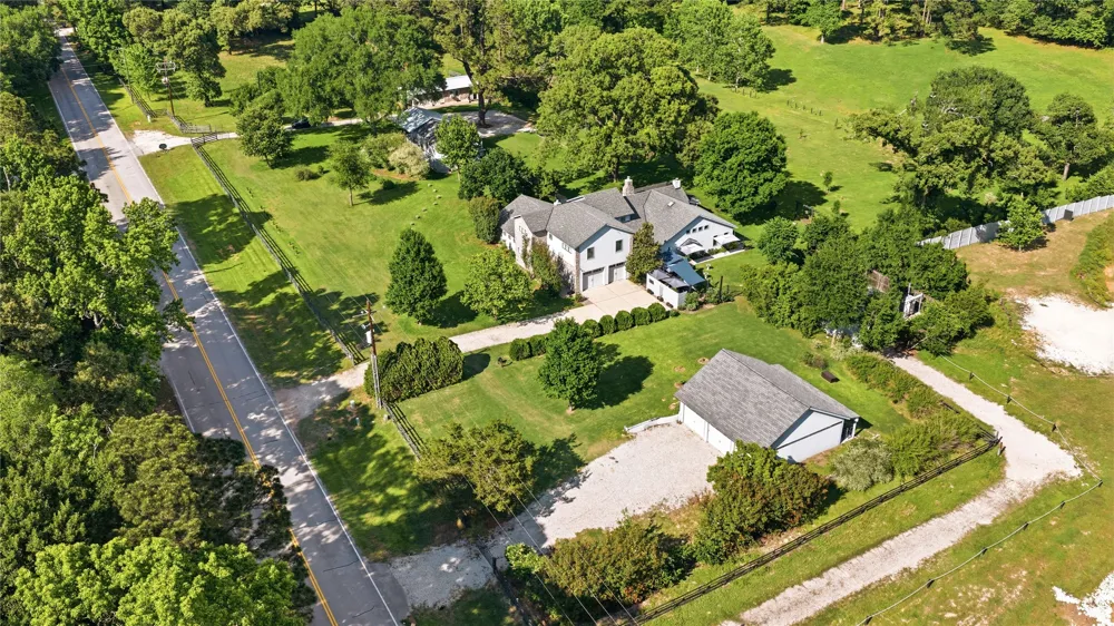 13547 Shepard Hill Road Willis, TX 77318