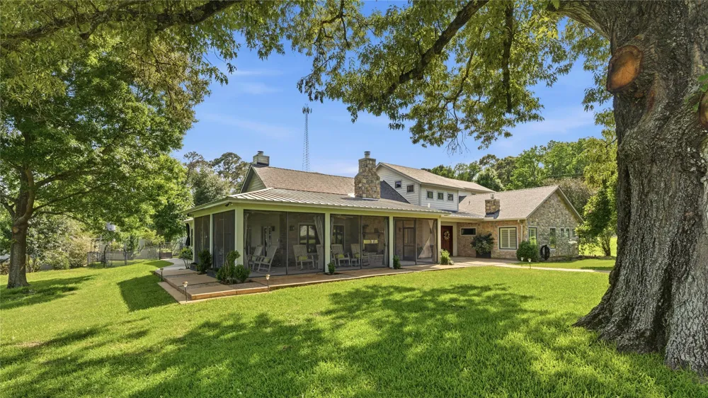 13547 Shepard Hill Road Willis, TX 77318