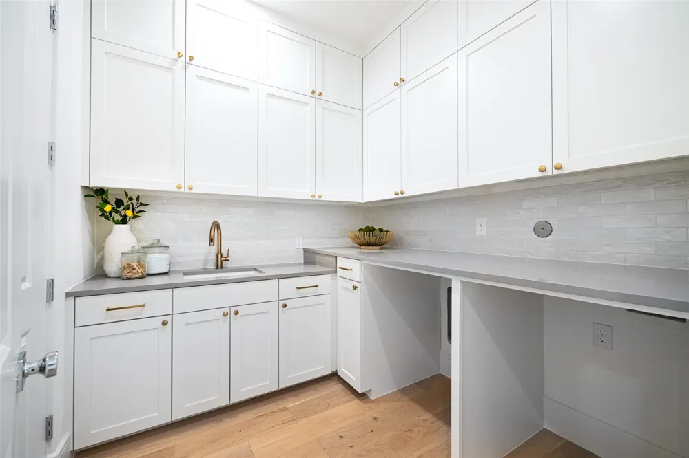 340 O Connor Ridge Boulevard #13 Irving, TX 75038