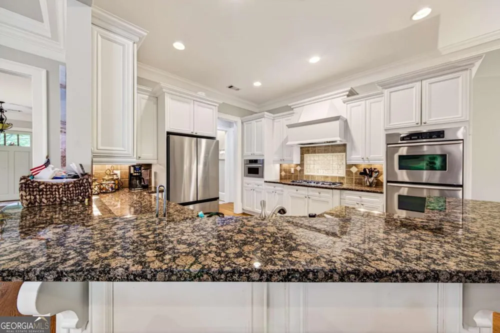 306 Horseshoe BND Statham, GA 30666