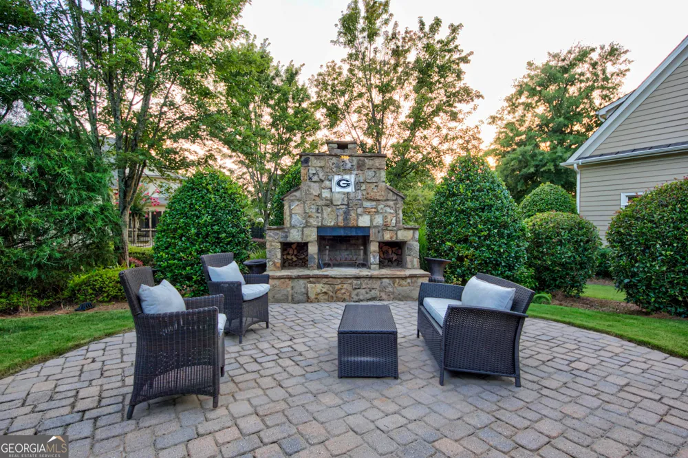 306 Horseshoe BND Statham, GA 30666