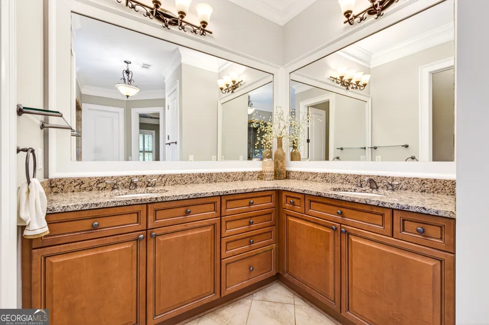 306 Horseshoe BND Statham, GA 30666