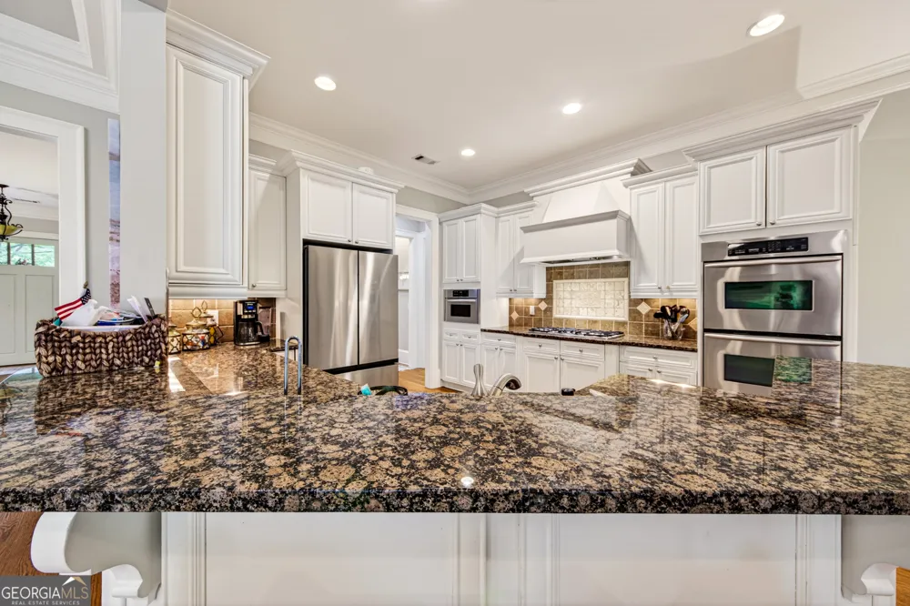 306 Horseshoe BND Statham, GA 30666