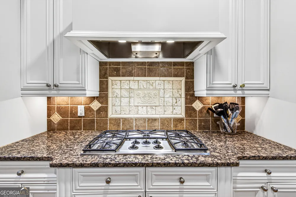 306 Horseshoe BND Statham, GA 30666