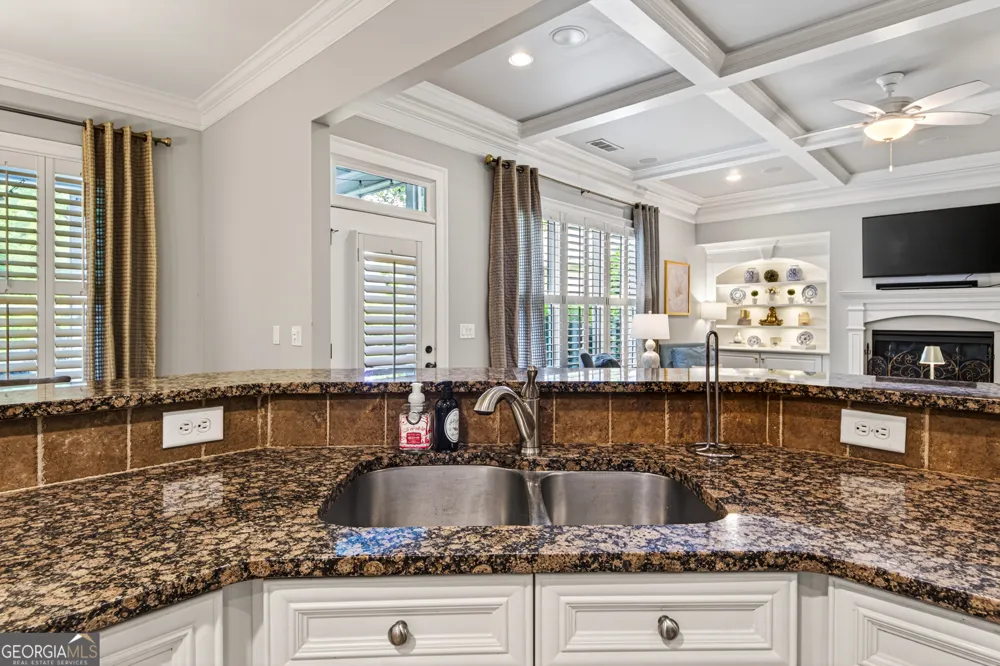 306 Horseshoe BND Statham, GA 30666