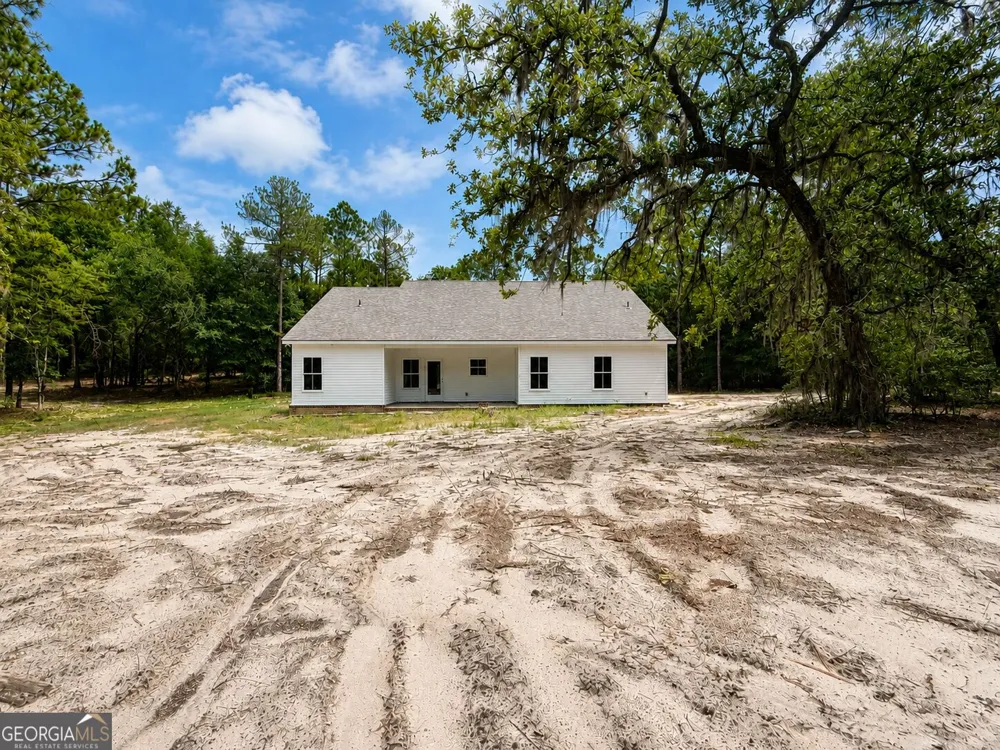 375 Canoochee DR Claxton, GA 30417