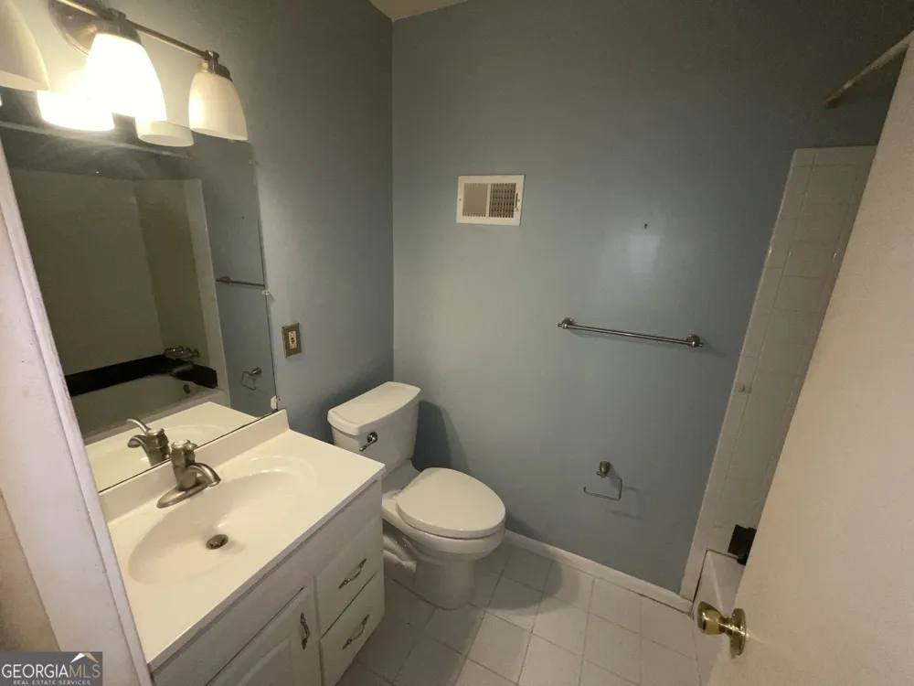 62 Jonathan RD Riverdale, GA 30274